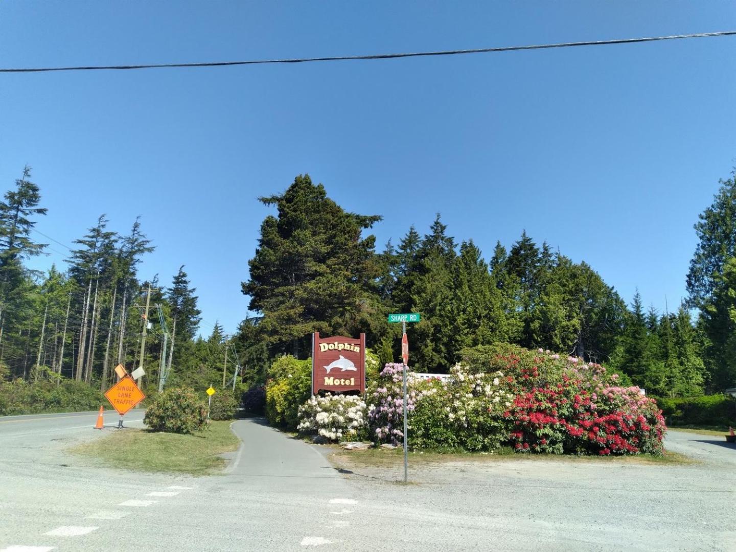 Dolphin Motel Tofino Exterior photo